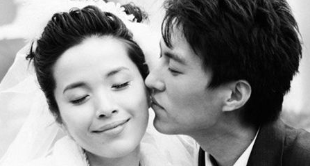 靳東妻子李佳照片深度解析：熒屏內(nèi)外，她如何支持“老干部”？