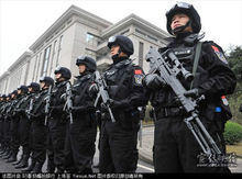 穿越迷霧：一次關(guān)于中國(guó)人民武裝警察部隊(duì)特種警察學(xué)院姜國(guó)營(yíng)院長(zhǎng)的深層對(duì)話(huà)