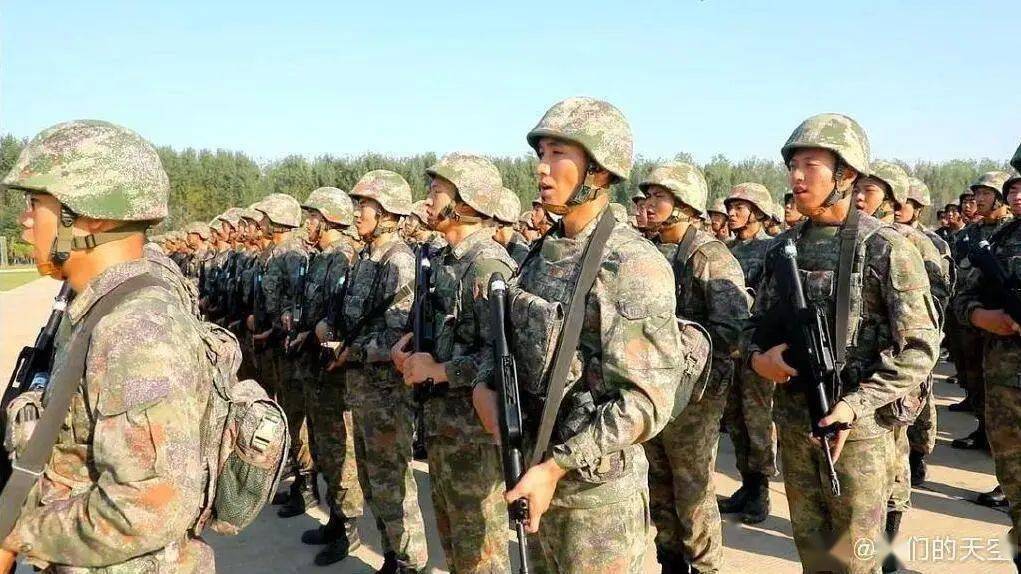 精讀：圍繞“我國有多少空降兵”的深度解析：規(guī)模、實力與發(fā)展趨勢
