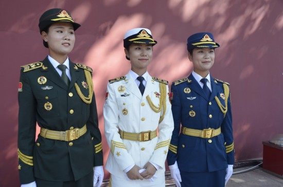 榮光之旅:一位紀錄片導(dǎo)演與中國人民解放軍儀仗隊女兵的深情對話