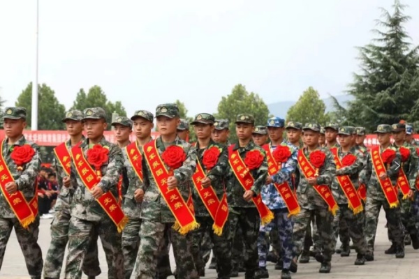 深度特寫：武警雪豹突擊隊(duì)劉洋簡歷的多元勾勒與卓越解析