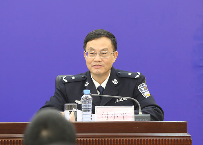 時(shí)光的印記:女生從警校出來(lái)都干嘛了?一場(chǎng)跨越邊界的對(duì)話